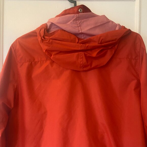 Vintage windbreaker rain jacket - size sm-med - Canadian - mid length, travel - Picture 10 of 16